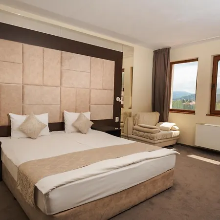 Otel Family The View & Tsigov Chark