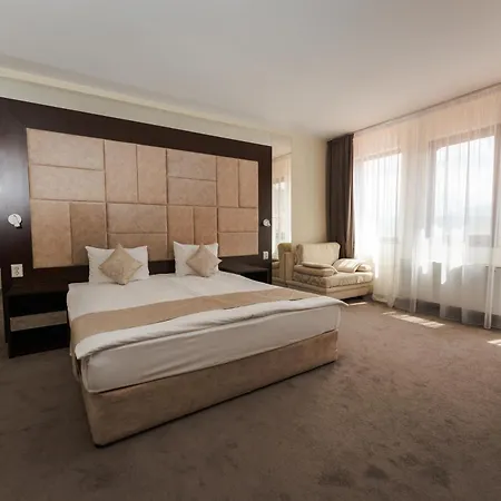 Family The View & 3*