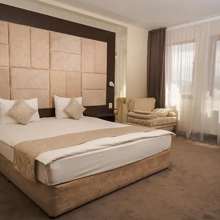 Family The View & Otel 3*