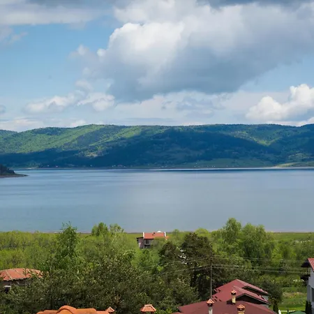 Family The View & 3* تسيغوف تشارك