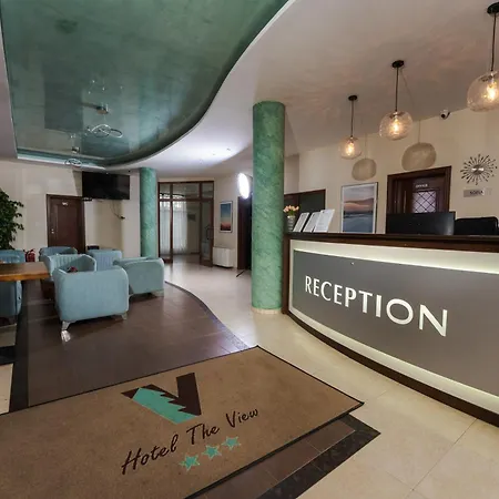 Family The View & فندق 3*