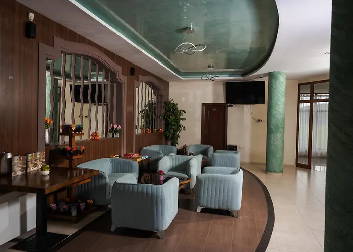 Family The View & 3* تسيغوف تشارك